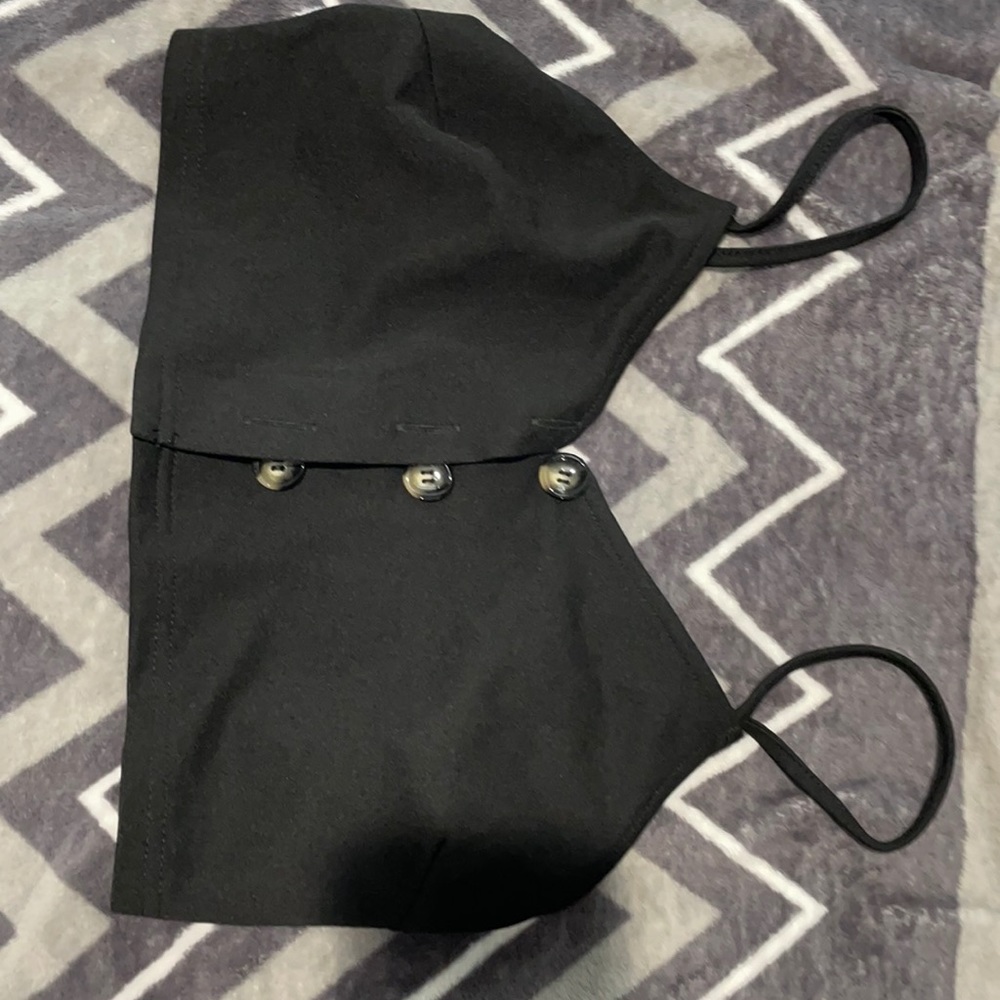 Black crop top medium